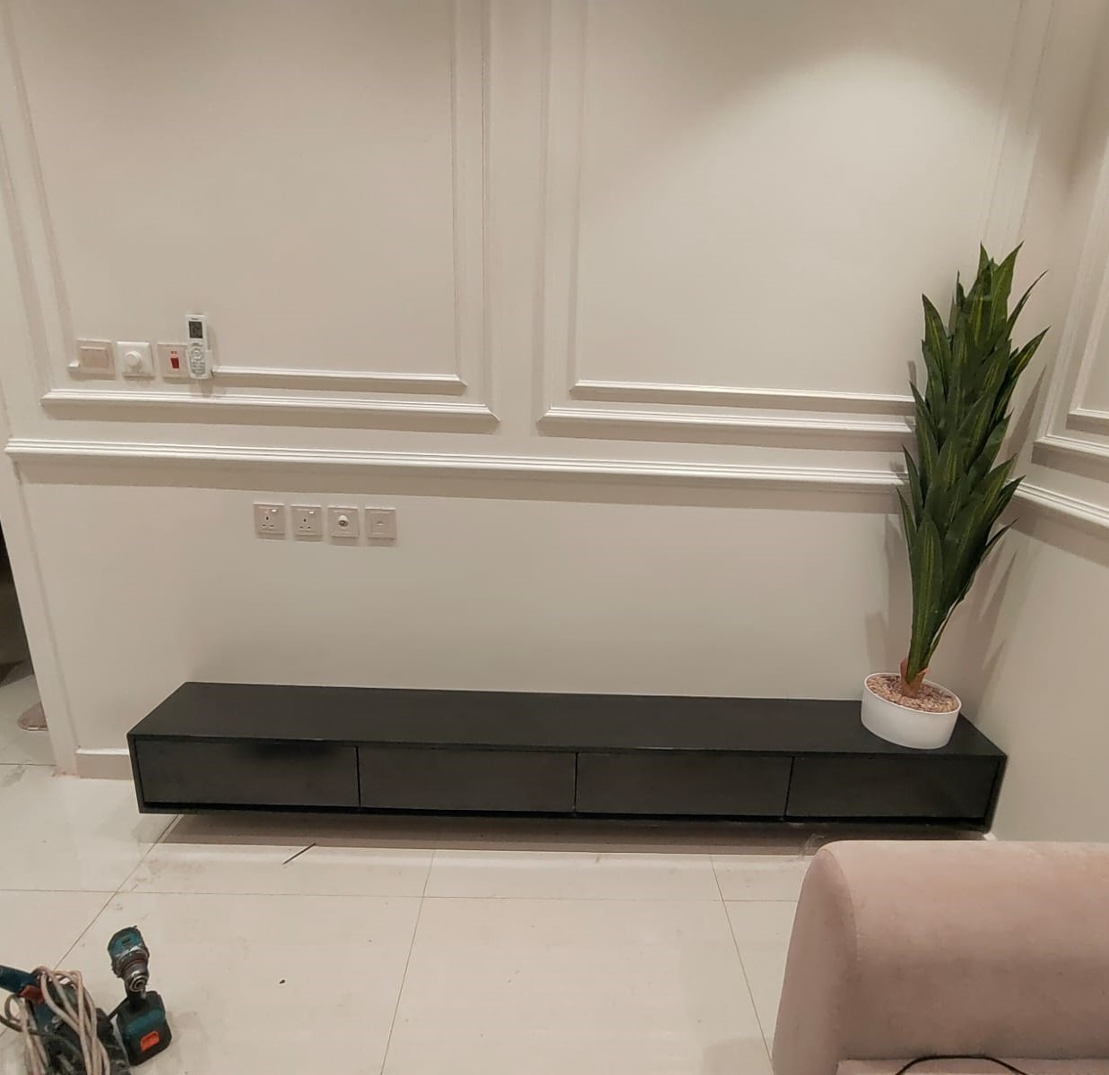 نجار في الرياض يقدم أثاث عالي الجودة